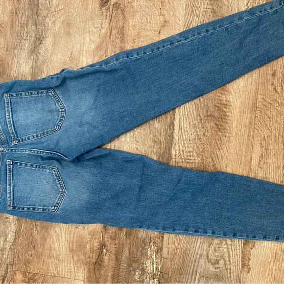 Old Navy jeans - Picture 2 of 3